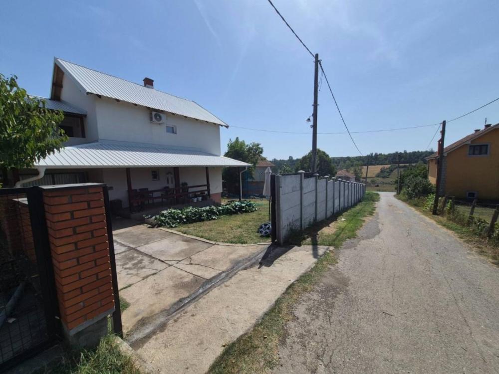 Slika 9 - Kosmajski put,  Kuća na prodaju, 150m2, 165.000€