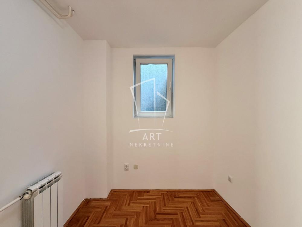 Slika 9 - Dimitrija Tucovića, Trosoban stan za izdavanje, 70m2, 500€