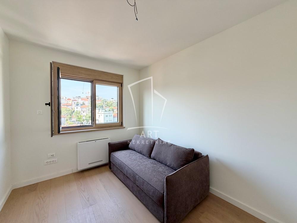 Slika 9 - Južni Bulevar, Četvorosoban stan za izdavanje, 103m2, 2.000€
