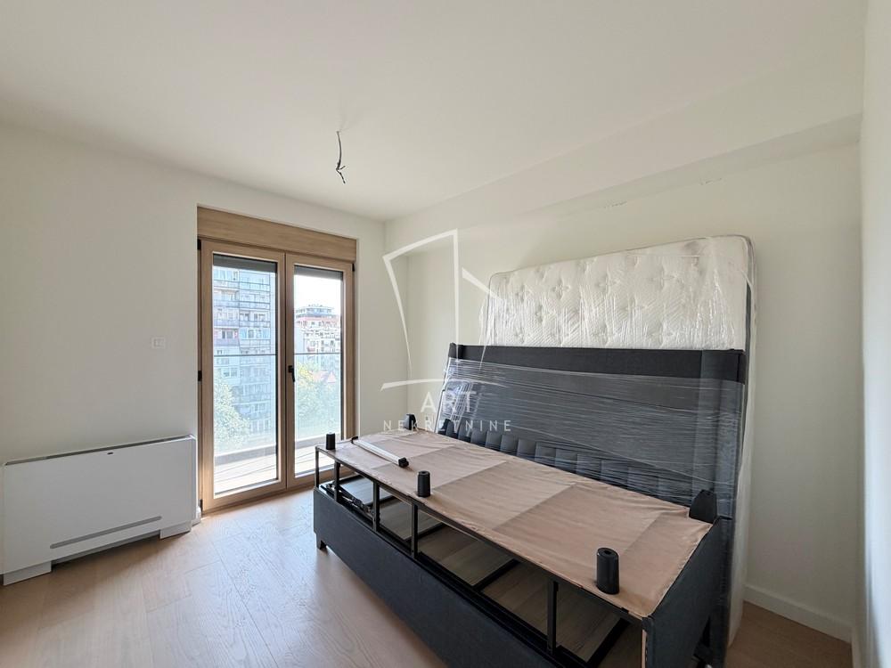 Slika 4 - Južni Bulevar, Četvorosoban stan za izdavanje, 103m2, 2.000€