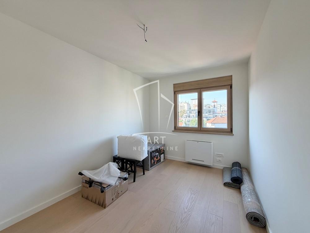 Slika 7 - Južni Bulevar, Četvorosoban stan za izdavanje, 103m2, 2.000€