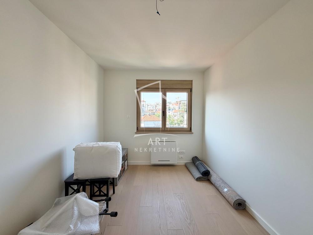 Slika 8 - Južni Bulevar, Četvorosoban stan za izdavanje, 103m2, 2.000€