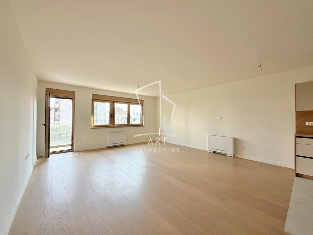 Glavna slika -Južni Bulevar, Četvorosoban stan za izdavanje, 103m2, 2.000€