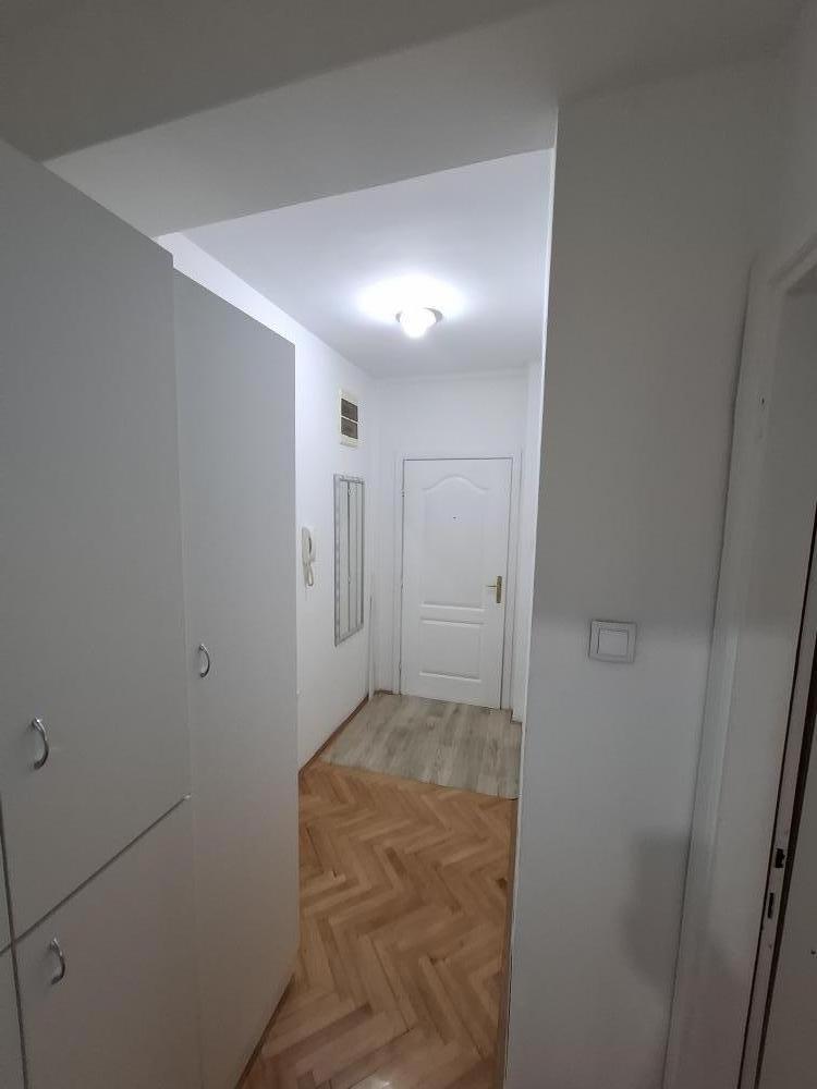 Glavna slika -Bubanjski Heroji 11, Jednoiposoban stan za izdavanje, 35m2, 250€