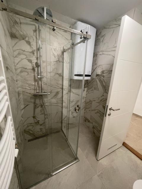 Slika 7 - Bulevar heroja sa Košara, Dvosoban stan za izdavanje, 62m2, 800€