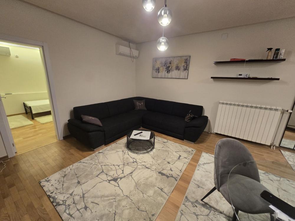 Slika 2 - Velisava Vulovića, Trosoban stan za izdavanje, 86m2, 1.500€