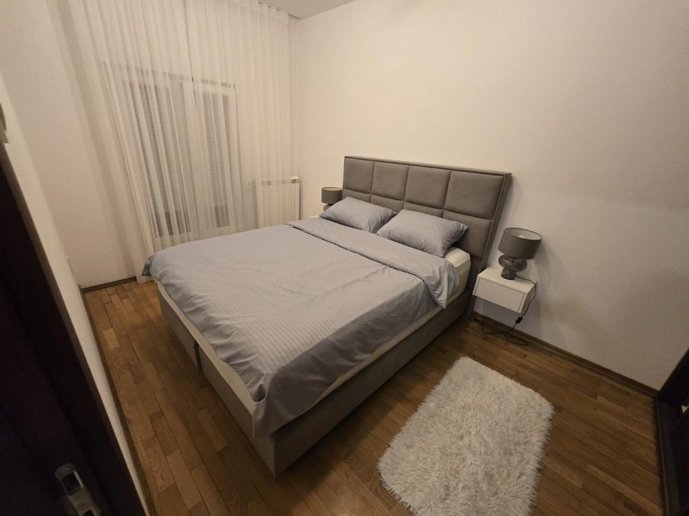 Slika 6 - Velisava Vulovića, Trosoban stan za izdavanje, 86m2, 1.500€