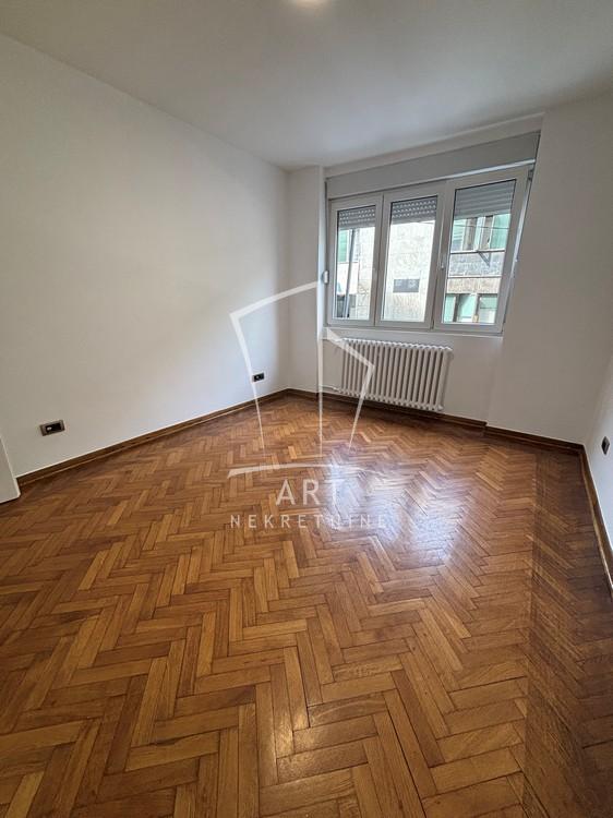 Slika 1 - Kičevska, Trosoban stan za izdavanje, 63m2, 850€