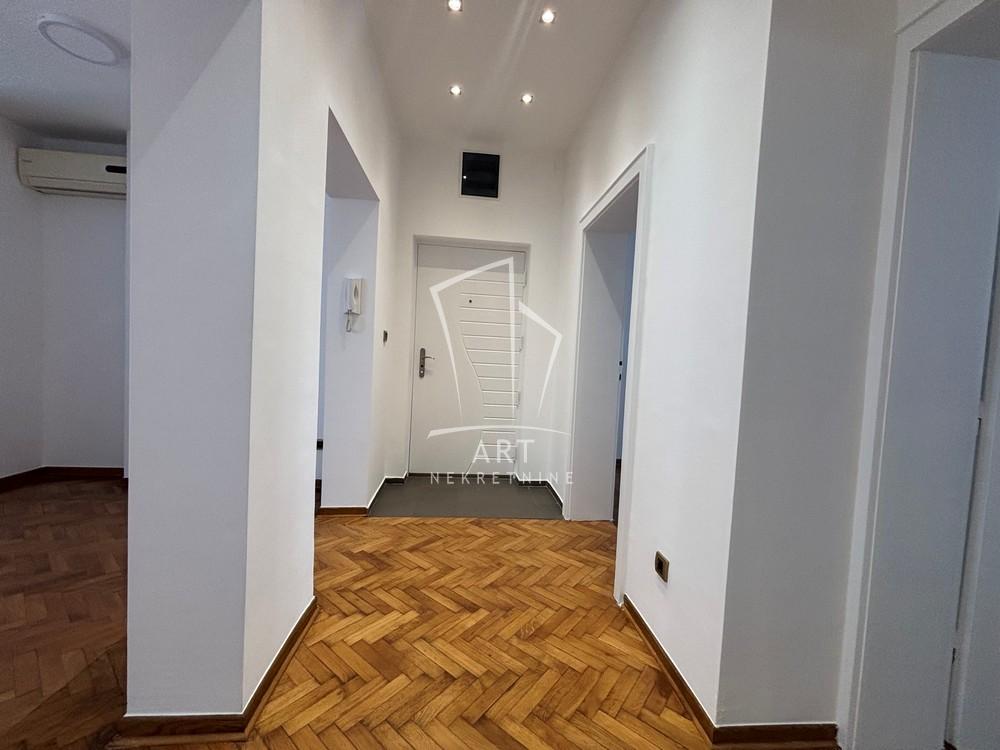 Slika 8 - Kičevska, Trosoban stan za izdavanje, 63m2, 850€