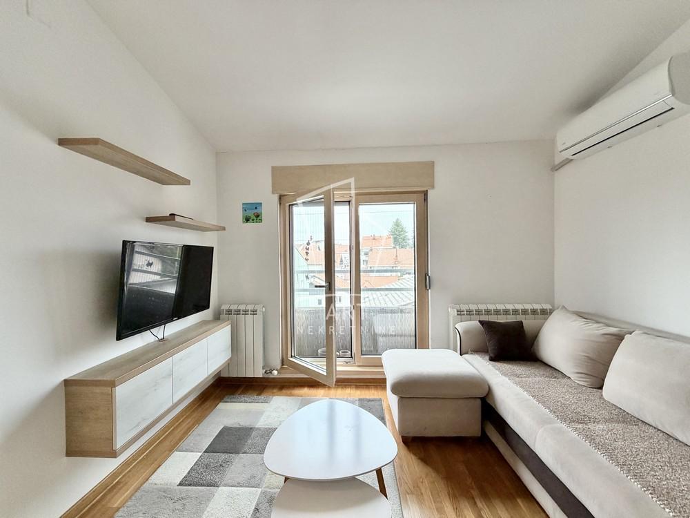 Slika 1 - Voje Veljkovića, Jednoiposoban stan na prodaju, 34m2, 153.000€