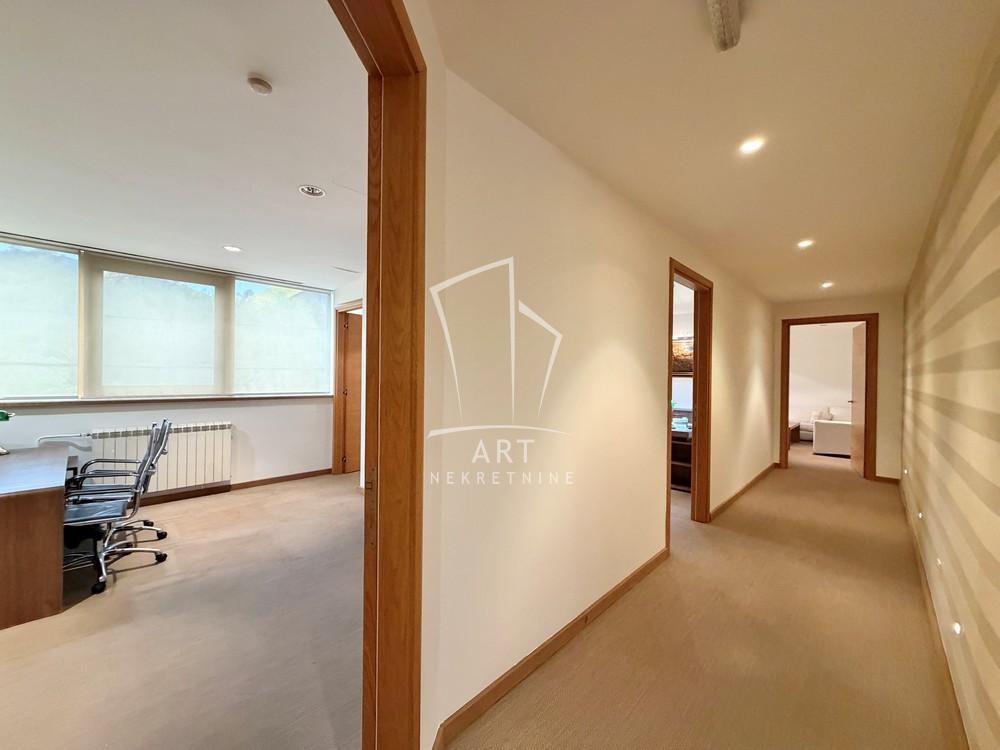 Slika 1 - Miše Vujića,  Lokal na prodaju, 242m2, 640.000€