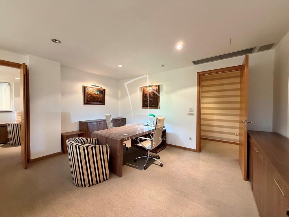 Slika 4 - Miše Vujića,  Lokal na prodaju, 242m2, 640.000€