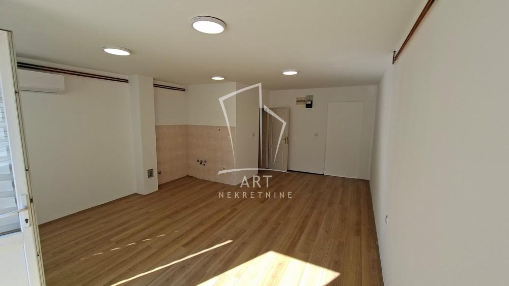 Slika 1 -  Lokal za izdavanje, 35m2, 300€