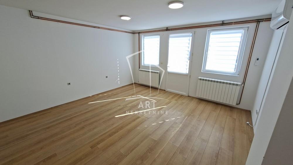 Slika 4 -  Lokal za izdavanje, 35m2, 300€