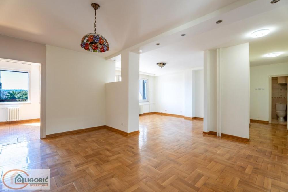 Glavna slika -Bulevar Arsenija Čarnojevića, Petosoban stan na prodaju, 122m2, 410.000€