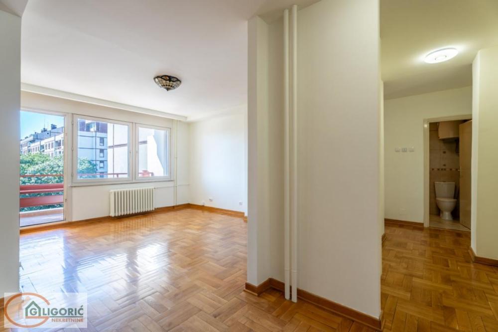 Slika 4 - Bulevar Arsenija Čarnojevića, Petosoban stan na prodaju, 122m2, 410.000€