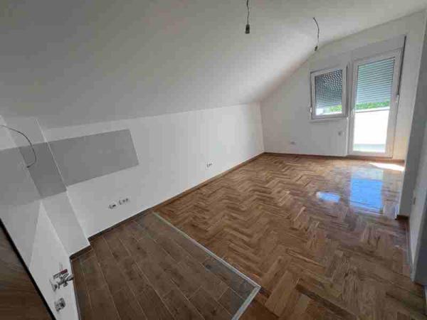 Slika 1 - Beogradska, Jednoiposoban stan na prodaju, 33m2, 82.500€