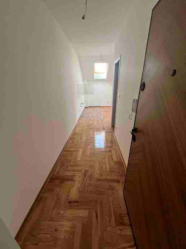 Slika 2 - Beogradska, Jednoiposoban stan na prodaju, 38m2, 89.500€