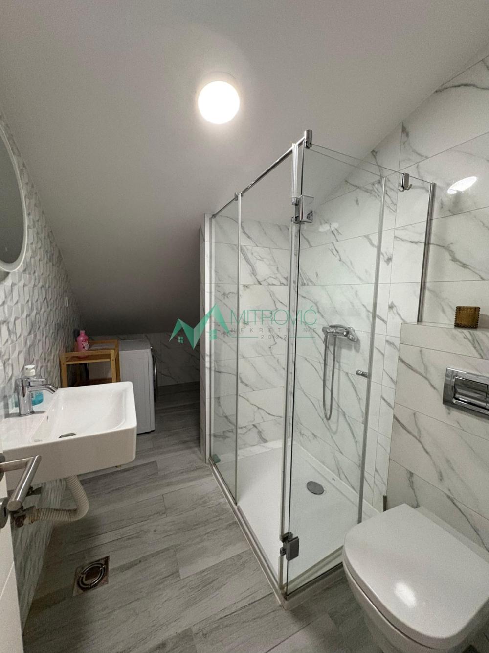 Slika 10 - Petosoban stan za izdavanje, 128m2, 1.300€