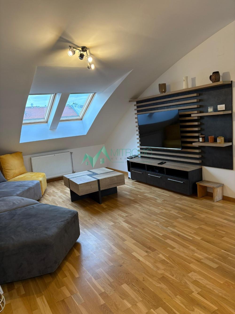 Slika 2 - Petosoban stan za izdavanje, 128m2, 1.300€