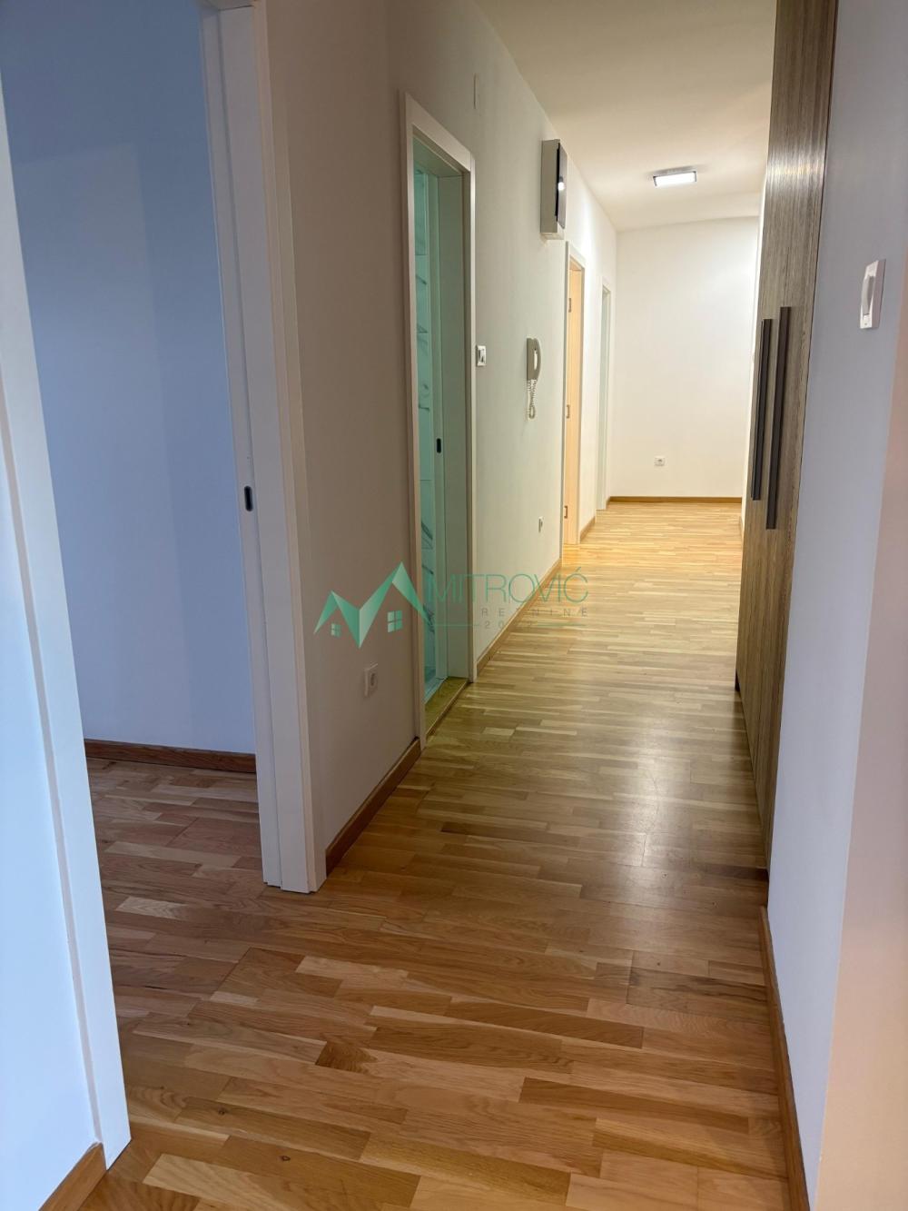 Slika 4 - Petosoban stan za izdavanje, 128m2, 1.300€