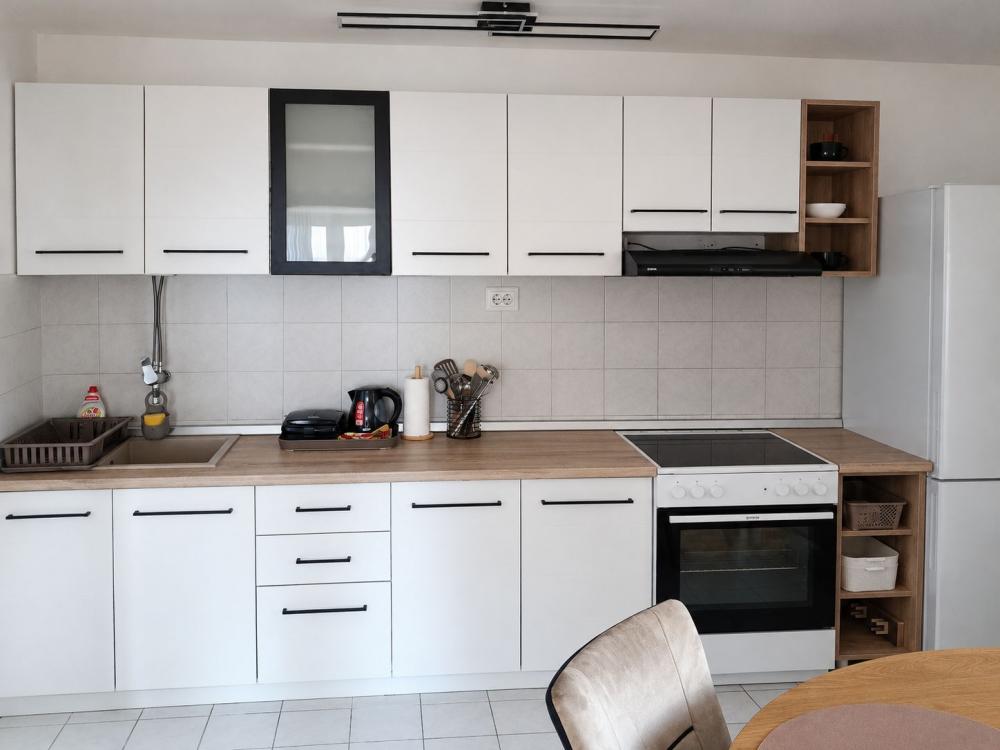 Slika 2 - Banijska, Trosoban stan za izdavanje, 63m2, 650€