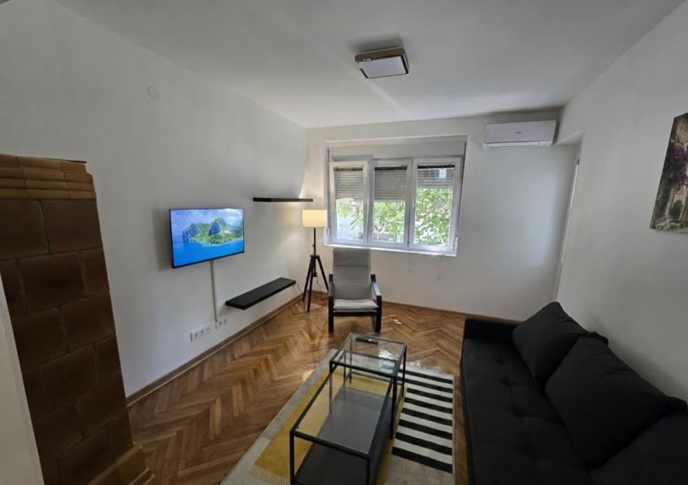 Slika 1 - Cara Dušana, Dvosoban stan za izdavanje, 60m2, 680€