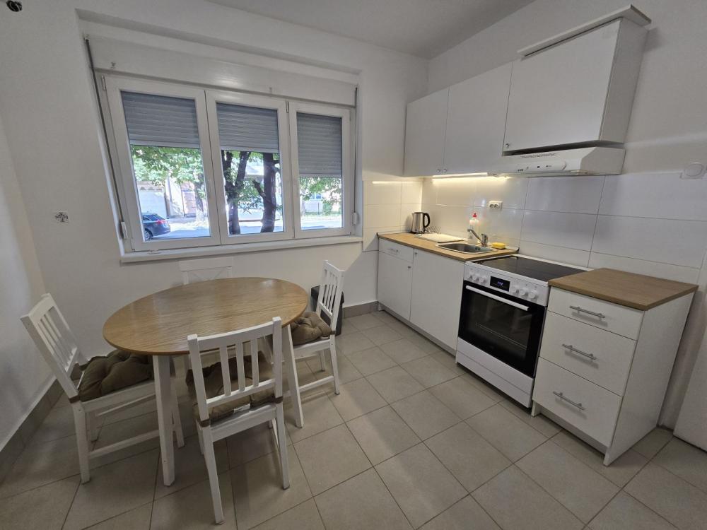 Slika 2 - Cara Dušana, Dvosoban stan za izdavanje, 60m2, 680€