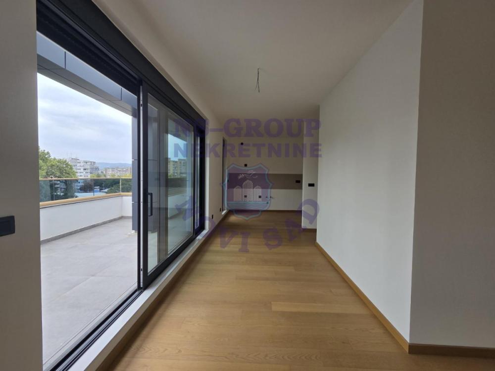Slika 2 - Četvorosoban stan na prodaju, 242m2, 607.700€