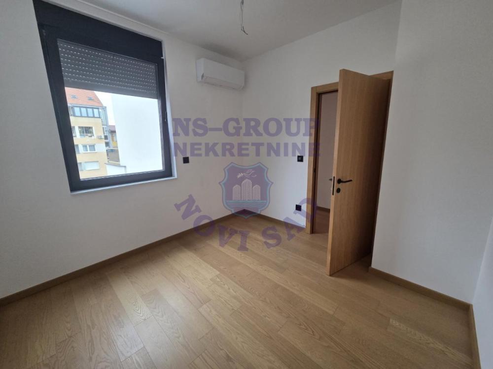 Slika 8 - Četvorosoban stan na prodaju, 242m2, 607.700€