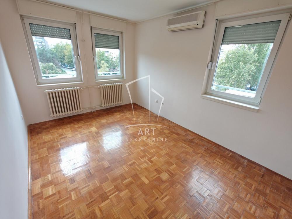 Slika 2 - Bulevar Zorana Đinđića, Dvosoban stan za izdavanje, 61m2, 700€
