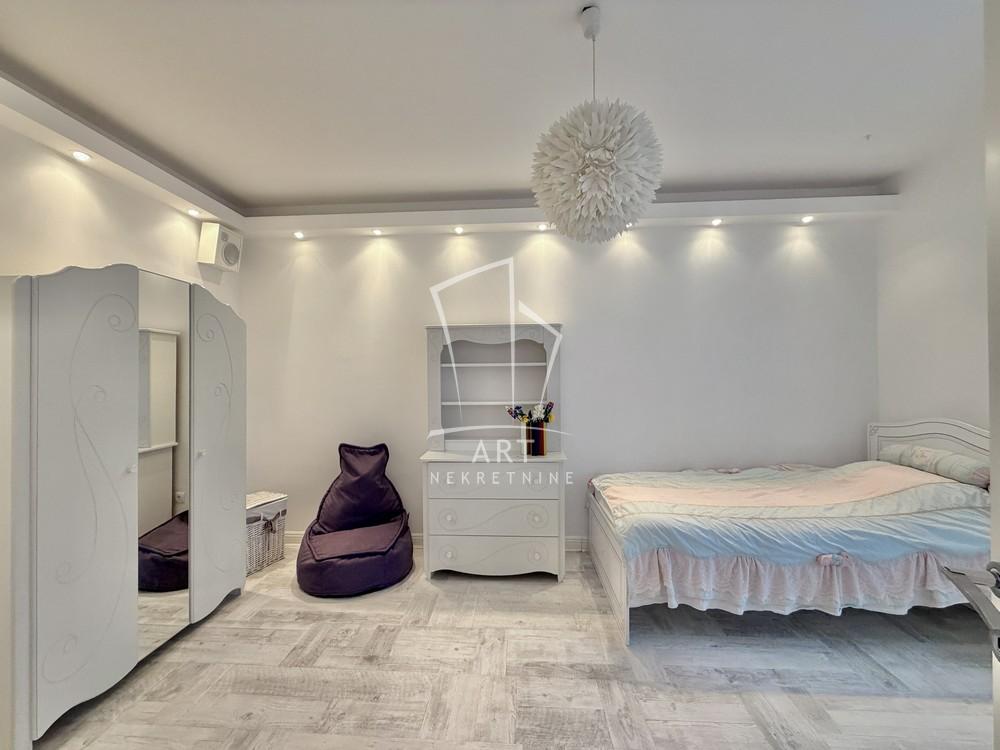 Slika 8 - General Živka Pavlovića,  Kuća za izdavanje, 222m2, 3.900€