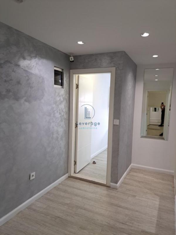 Slika 11 - Pećska, Petosoban stan za izdavanje, 118m2, 1.590€