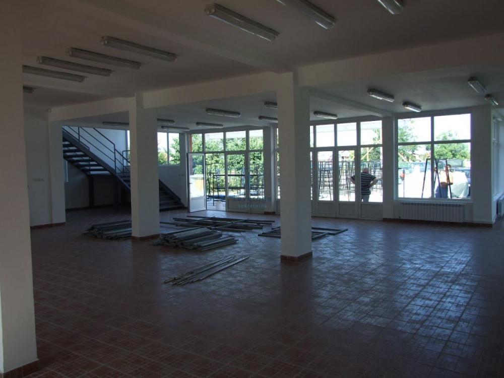 Slika 6 - Zrenjaninski put,  Lokal za izdavanje, 500m2, 3.200€