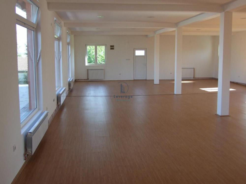 Slika 3 - Zrenjaninski put,  Lokal za izdavanje, 500m2, 3.200€