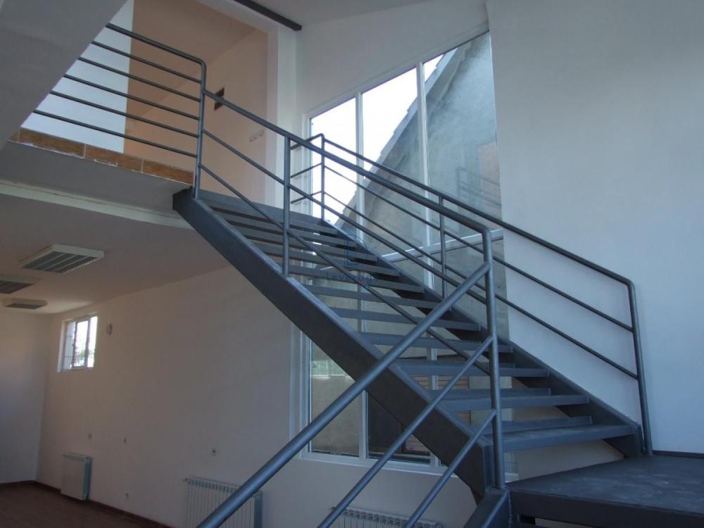 Slika 7 - Zrenjaninski put,  Lokal za izdavanje, 500m2, 3.200€