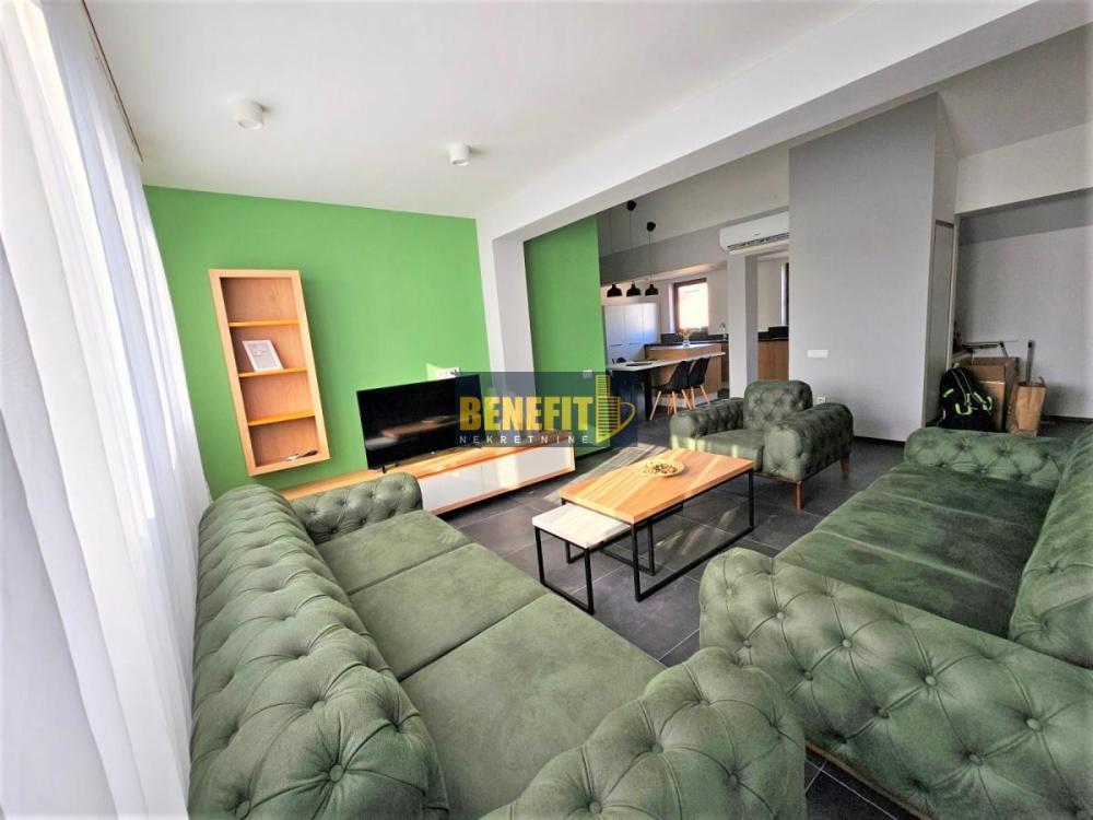 Glavna slika -Četvorosoban stan za izdavanje, 87m2, 900€