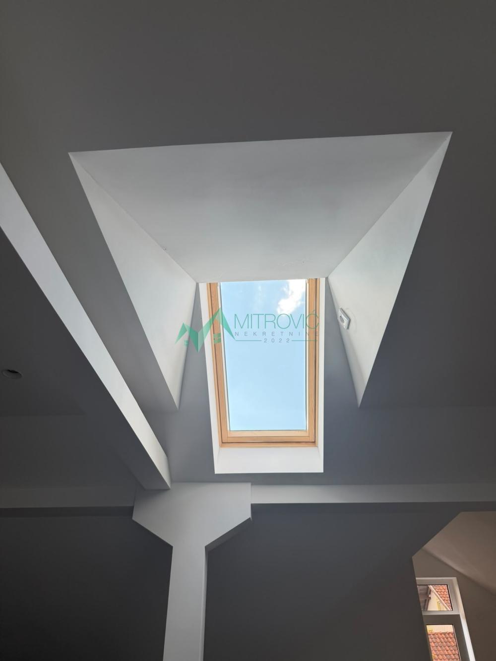 Slika 8 -  Stan za izdavanje, 286m2, 500€