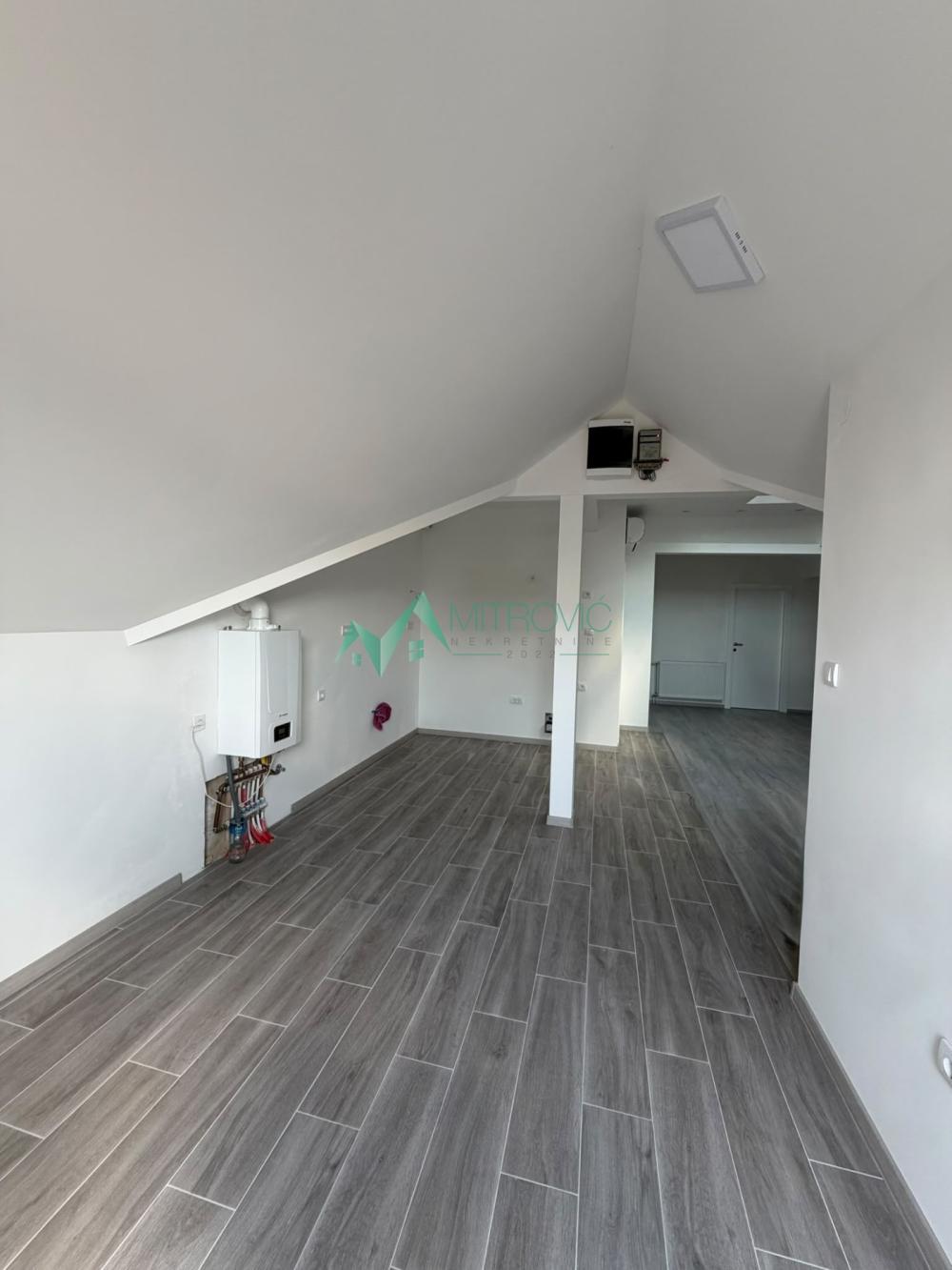 Slika 4 -  Stan za izdavanje, 286m2, 500€
