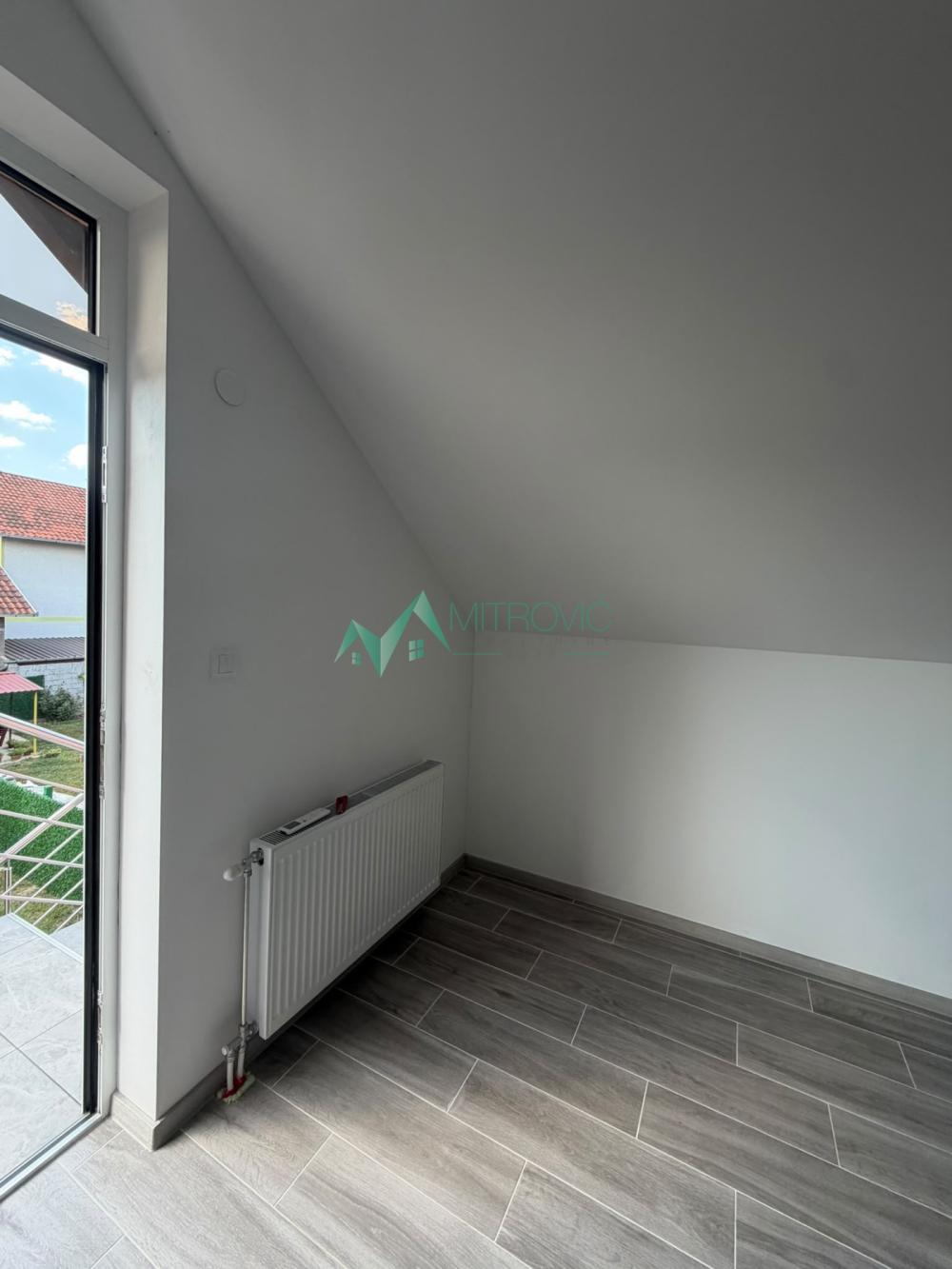 Slika 1 -  Stan za izdavanje, 286m2, 500€