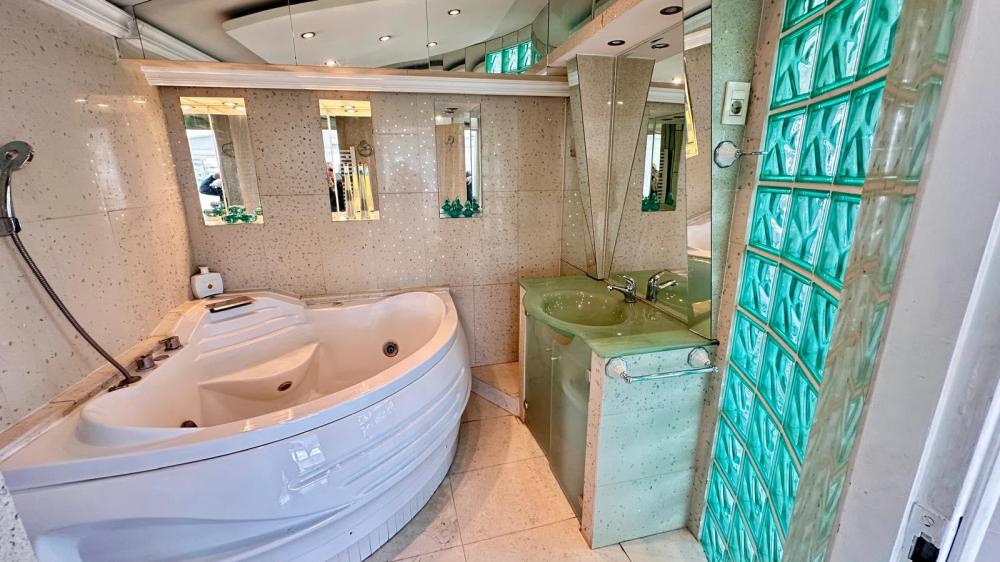 Slika 11 - Jurija Gagarina, Troiposoban stan za izdavanje, 160m2, 1.500€