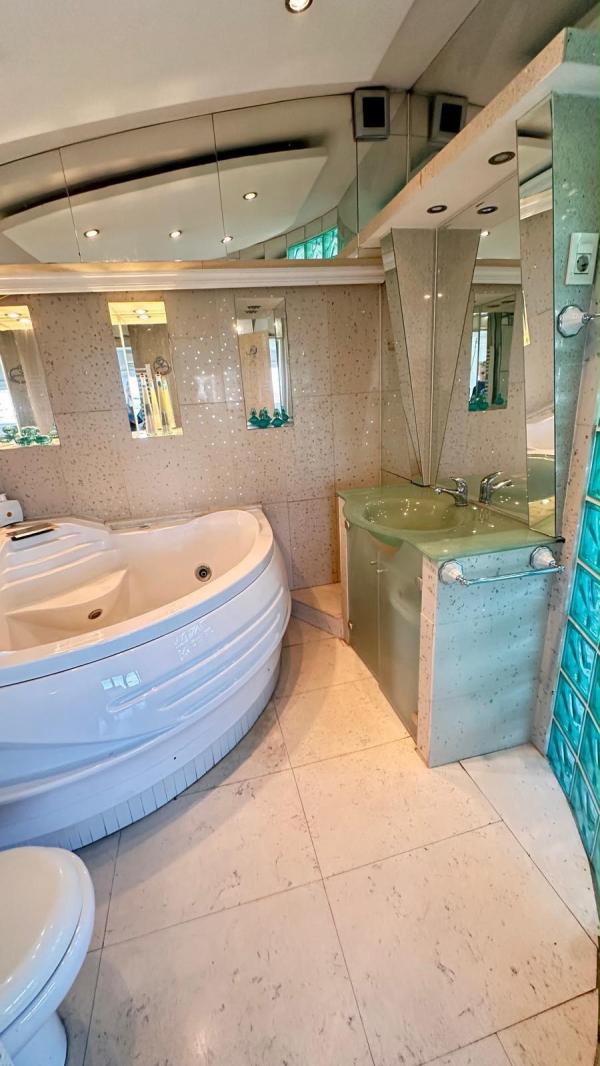 Slika 9 - Jurija Gagarina, Troiposoban stan za izdavanje, 160m2, 1.500€