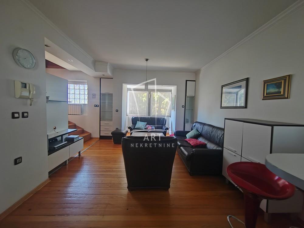 Slika 1 - Petra Mećave, Troiposoban stan za izdavanje, 92m2, 700€