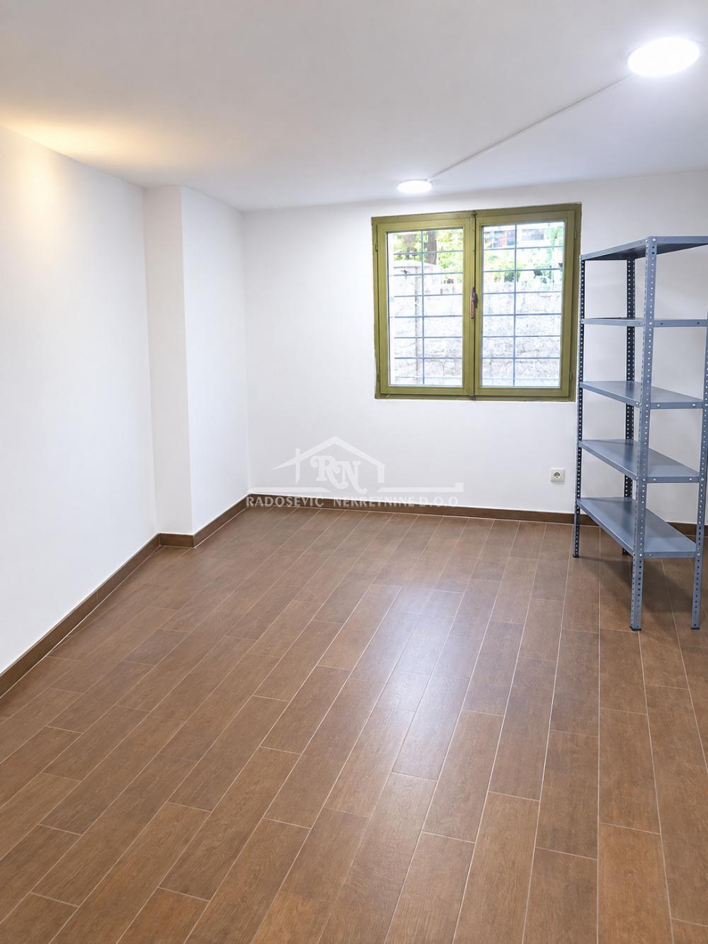 Slika 8 - Kirovljeva,  Lokal za izdavanje, 76m2, 1.000€