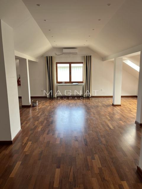 Slika 8 - Maršala Tita,  Kuća na prodaju, 200m2, 150.000€