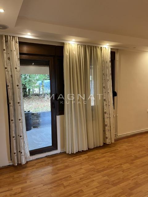 Slika 6 - Maršala Tita,  Kuća na prodaju, 200m2, 150.000€