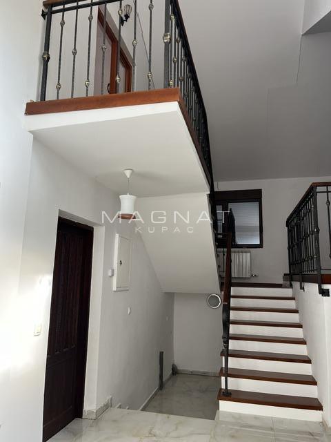 Slika 10 - Maršala Tita,  Kuća na prodaju, 200m2, 150.000€