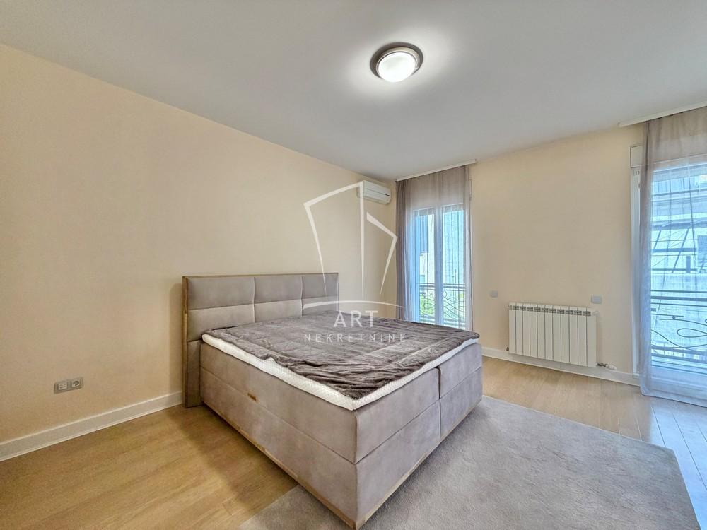 Slika 11 - Rankeova, Četvorosoban stan za izdavanje, 189m2, 2.800€