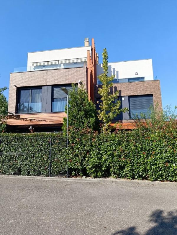 Slika 5 -  Kuća za izdavanje, 230m2, 2.000€