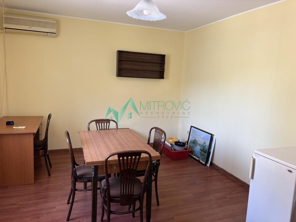 Slika 2 - Dvosoban stan za izdavanje, 50m2, 250€